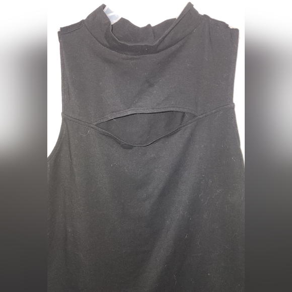 Torrid Peek a Boo Top - Picture 2 of 3